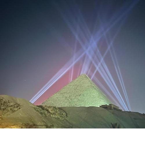 Pyramid View GH