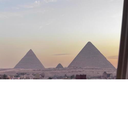 Pyramids Hills INN