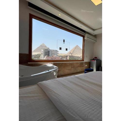 PYRAMIDS LAND INN