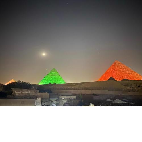 Pyramids Lounge Guest House