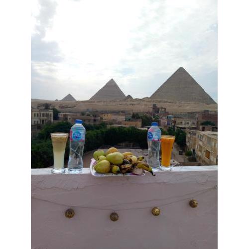 Pyramids Show Hotel