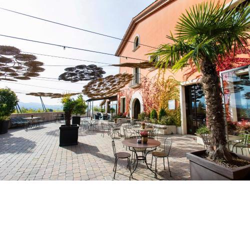 Qgat Restaurant Events & Hotel