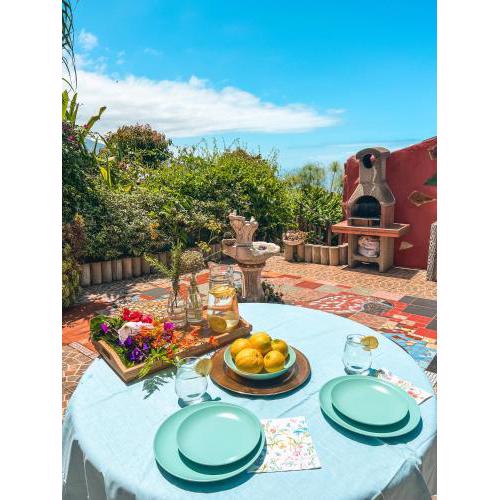 Quaint artist cottage in marvelous nature - Alegrias