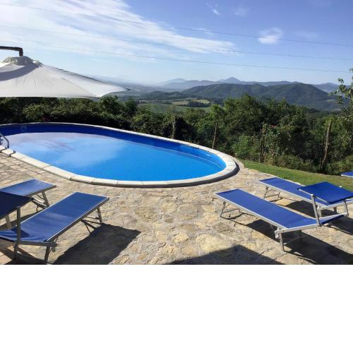 Quaint holiday home in Città di Castello with private pool