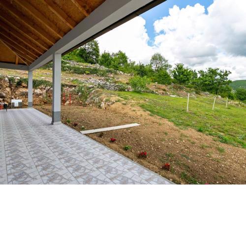 Quaint Holiday Home in Ričice-Imotski near Red Lake