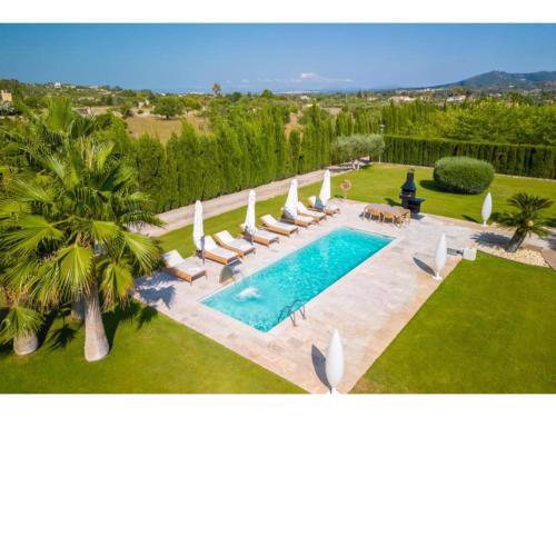 Quaint Mansion in Selva with Private Pool and bubble bath
