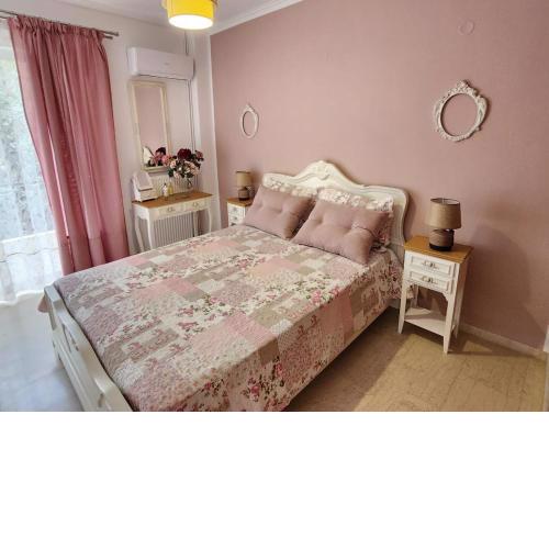 Queen Aspri apartment 3' min to the beach!