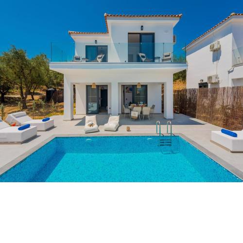 Queen of Zakynthos Luxury Villas