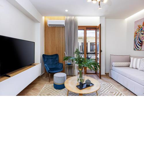 Queen Stella Luxury Homes