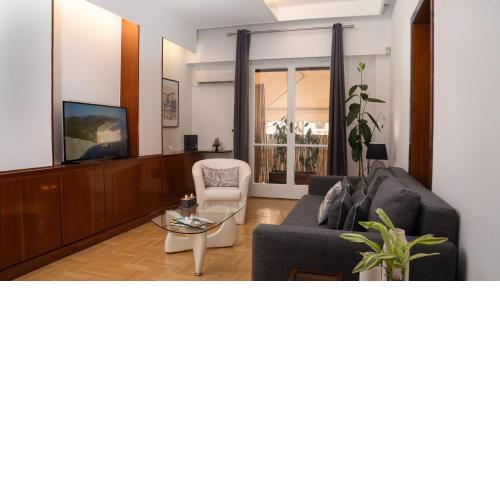 Quiet City Center Apt on a Pedestrian Street