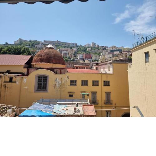 Quiet flat with view on castle near Montesanto