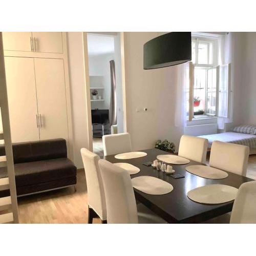 Quiet, Spacious and New 72m2 Old Town Apartment - perfect for 4-6
