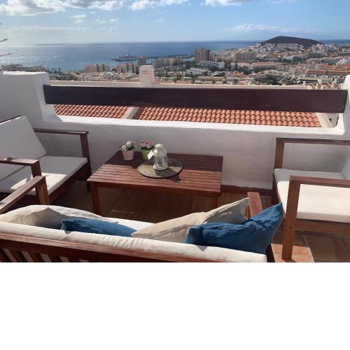 Quiet Studio, Incredible views, Climatized pool, FREE WIFI
