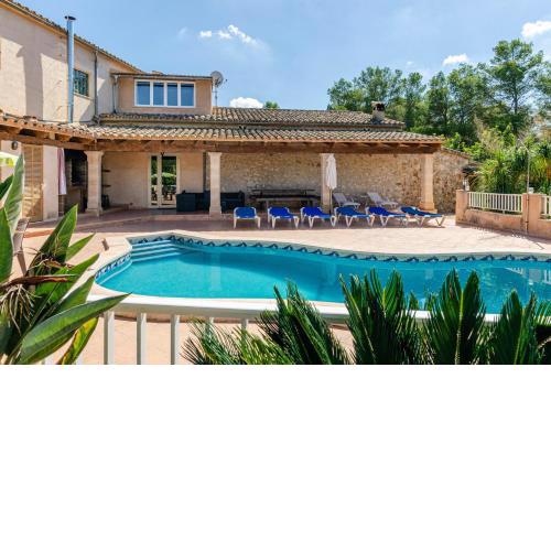 Quiet villa with private pool and barbecue for up to 8 guests, YourHouse Es Pleto