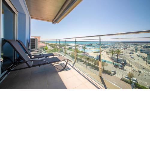 R130 Beachfront Apartment with air conditionner