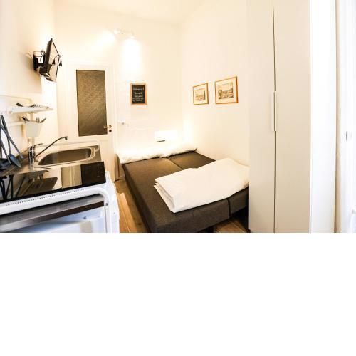 Raffaello studio flat