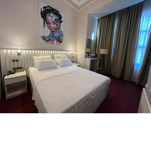 Rafinn Hotel