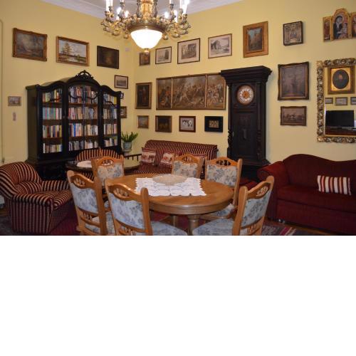Rakoczi Astoria Apartments