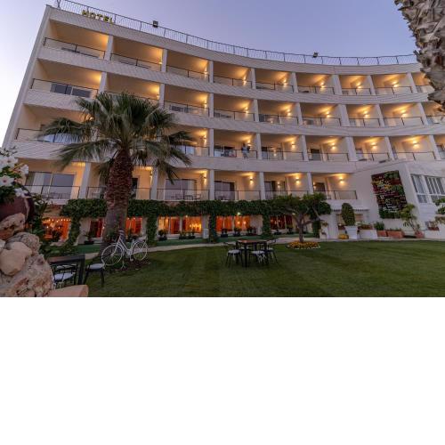 Ramada Resort by Wyndham Puerto de Mazarron
