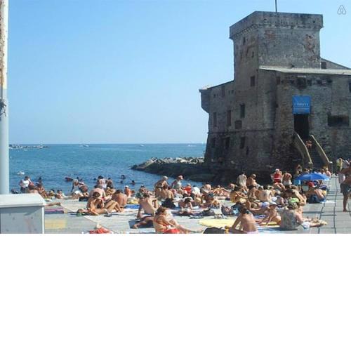 Rapallo trilocale con posto auto privato a 5 minuti a piedi dal mare