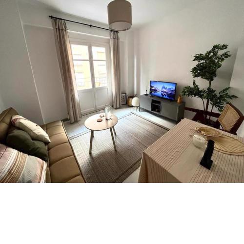 Rare 2BR in Montolivet/Russafa