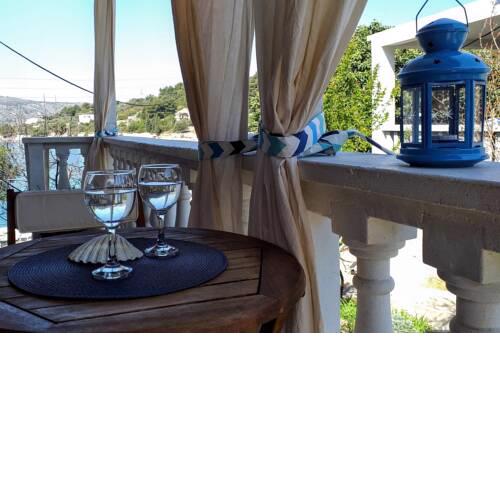 Rava Art Amphora studio apartment