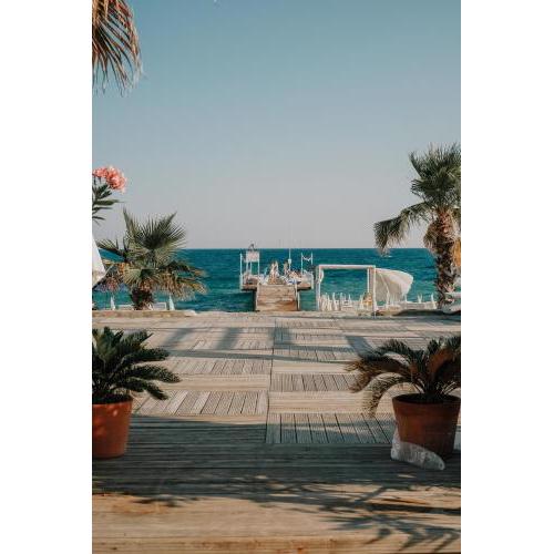RAW BEACH HOTEL