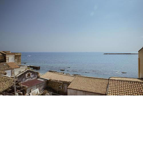 Re Dionisio Apartments con terrazza by Wonderful Italy