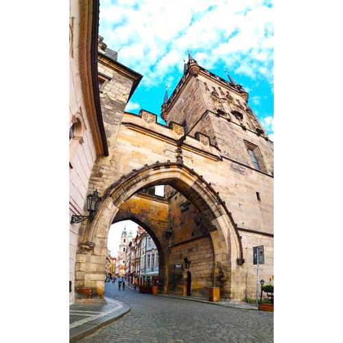 REAL Charles bridge apartment.