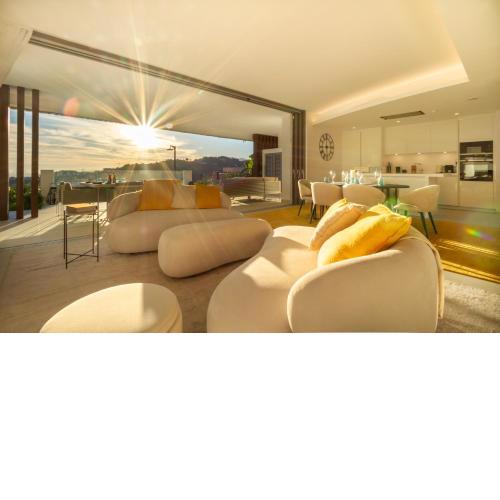 Real la Quinta luxury apartment sea - mountain views