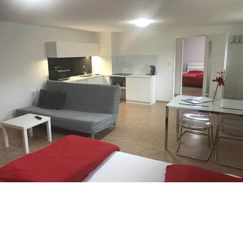 Red Travel Apartment