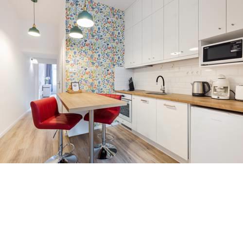 Reda Cozy Apartment Near Danube