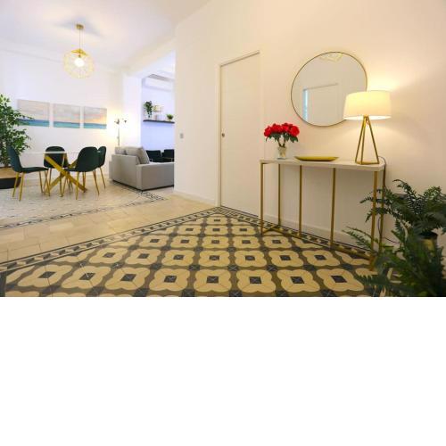 Reding Beach & City Apartment