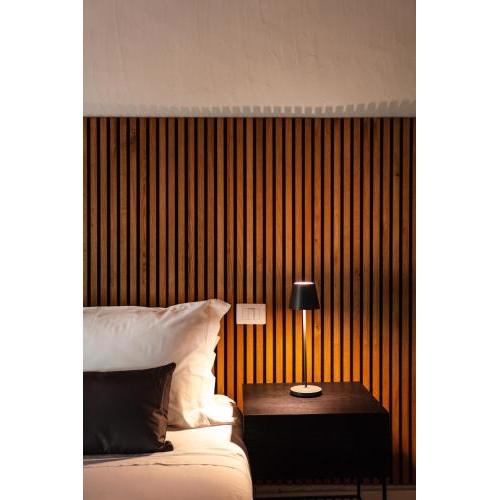 REEF Suites