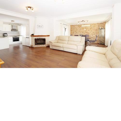 REF 10203 VILLA REGIA BEACH