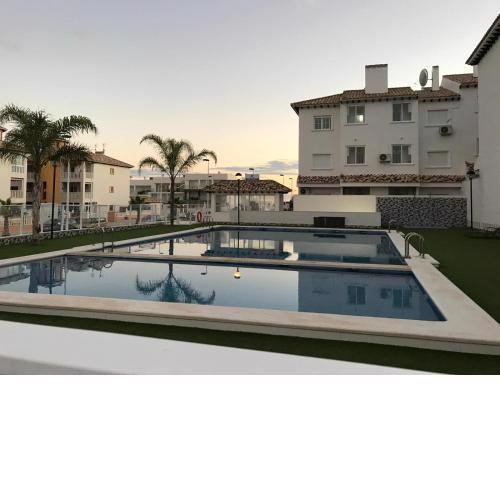 REF 8564 APARTAMENTO LA MARINA