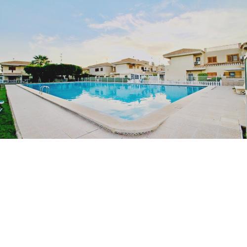 REF 9048 PLAYA FLAMENCA SEA VIEWS