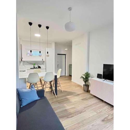 Refined Apartment next to Metro