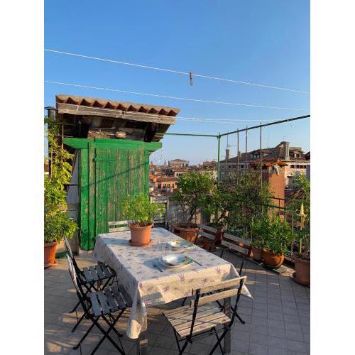REGINA - ROMANTIC STUDIO near RIALTO