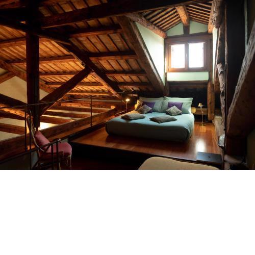 Regina Vittoria apartment