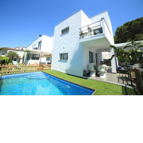 Relax con Piscina Privada y Vistas al Mar