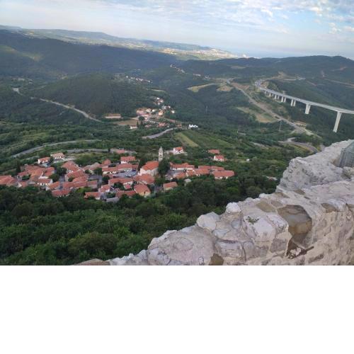 Relax Črni Kal 3