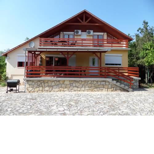 Relax Garden House
