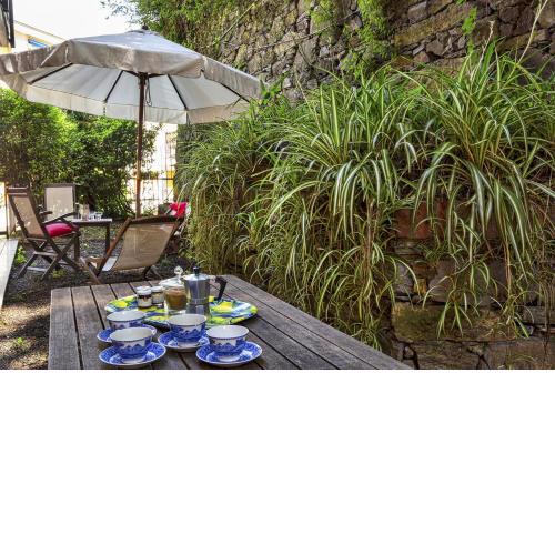 Relax in giardino a due passi dal porto by Wonderful Italy