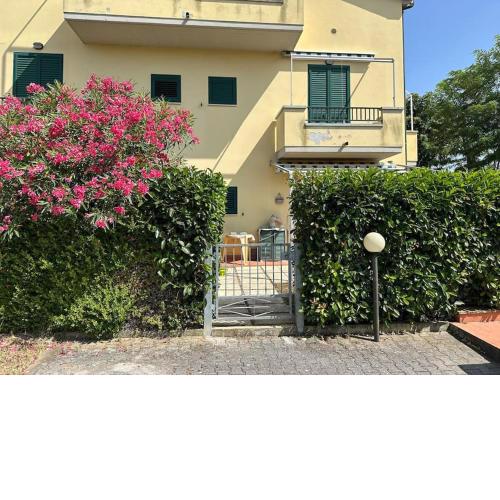 Relax vista mare con giardino