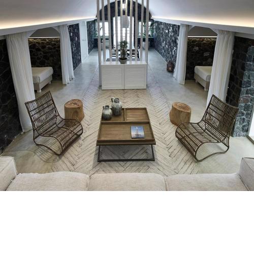 Relaxing and Ambient Santorini Villa 2 Bedrooms Cave Stone Villa Private Pool and Lovely Views Exo Gialos