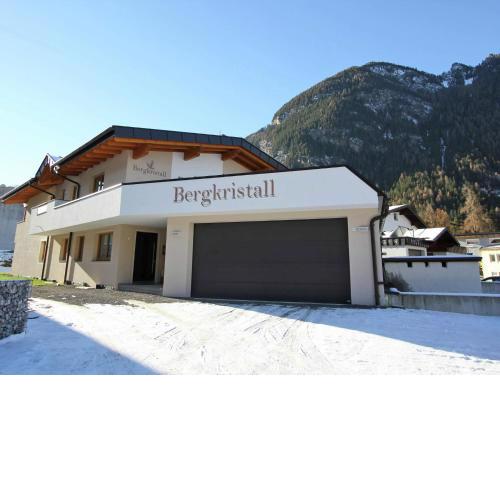 Relaxing Apartment for Families in Umhausen near City Centre