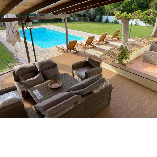 Relaxing Villa with Swimming Pool and Garden