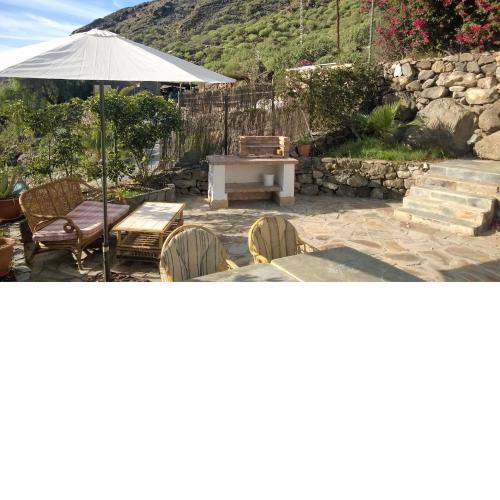 Remarkable 2-Bed Apartment in Mogan