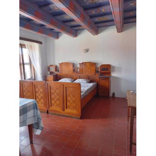 Renaissance Vintage Apartment A3
